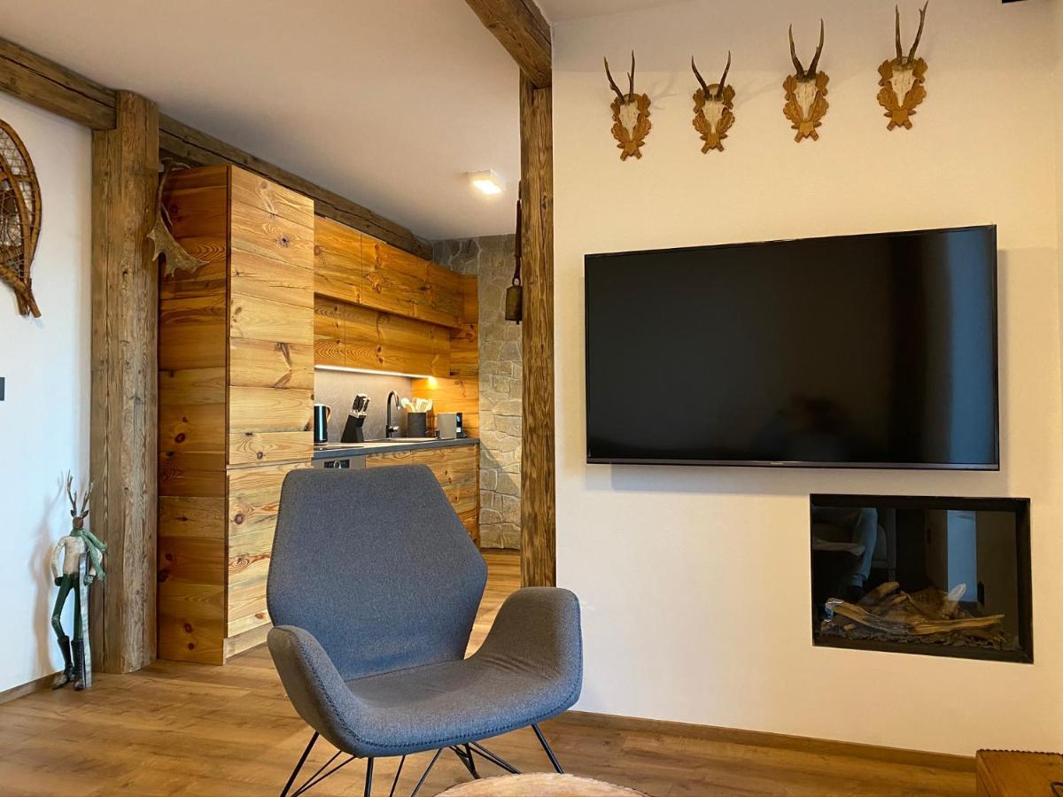 Chalet Apartments Mastal เชเลซนารูดา ภายนอก รูปภาพ